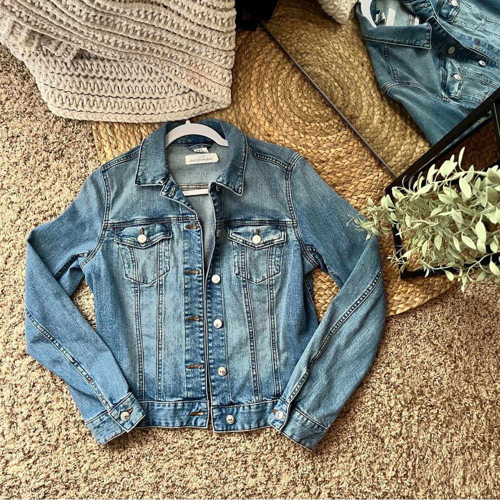 Label of Graded Goods jean jacket, size 10